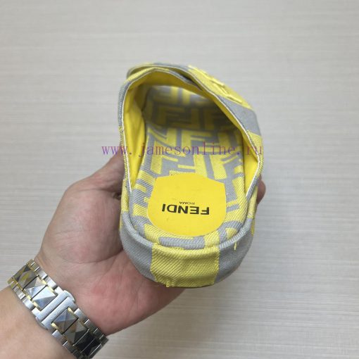 Couple styleFENDI's latest thick soled slippers for spring and summer, featuring an embroide29z28f76 - Image 8