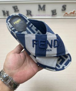 Couple styleFENDI's latest thick soled slippers for spring and summer, featuring an embroideku69qpo9