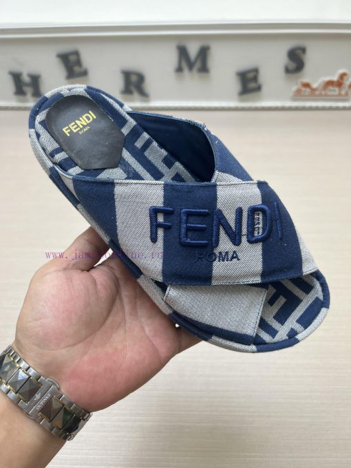 Couple styleFENDI's latest thick soled slippers for spring and summer, featuring an embroideku69qpo9 - Image 2