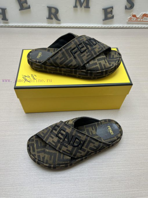 Couple styleFENDI's latest thick soled slippers for spring and summer, featuring an embroidedtg4sl3x - Image 5