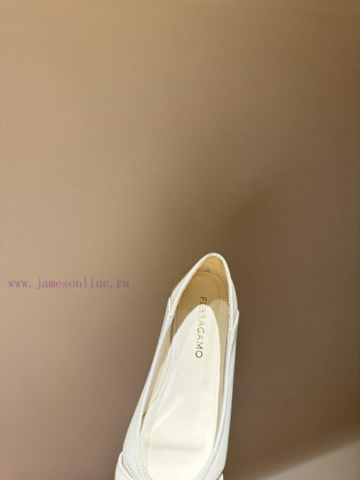 The mostFerragamo 24 year old Ferragamo ballet flat shoes FAM high-frequency exposure ballet0u299zit - Image 6
