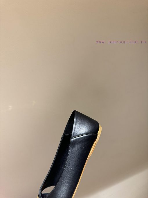 The mostFerragamo 24 year old Ferragamo ballet flat shoes FAM high-frequency exposure balleta9lf5rua - Image 7