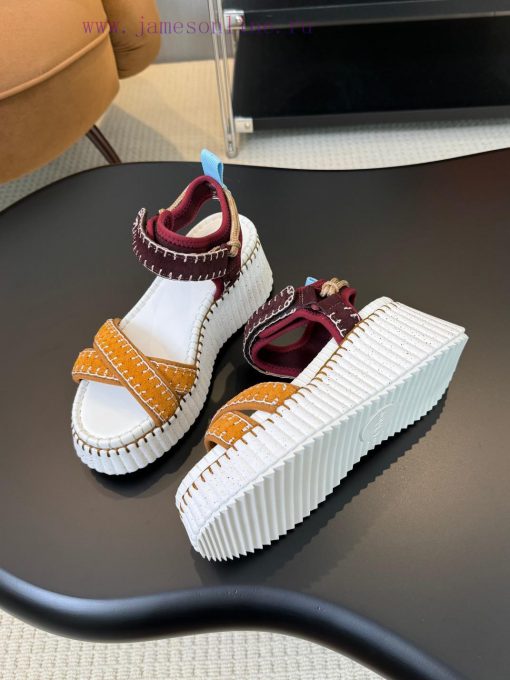 In 2024, Chloe launched a new pair of sandals for spring and summer, which have become popul6f8b6zgy - Image 8