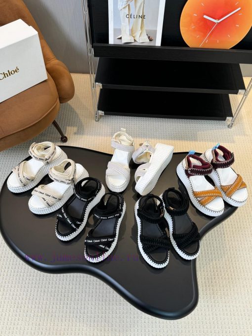 In 2024, Chloe launched a new pair of sandals for spring and summer, which have become populn6jxjoh5 - Image 2