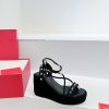 Valentino's new riveted hemp rope woven wedge heel sandals Simple and super versatile Perfeckfceltfv