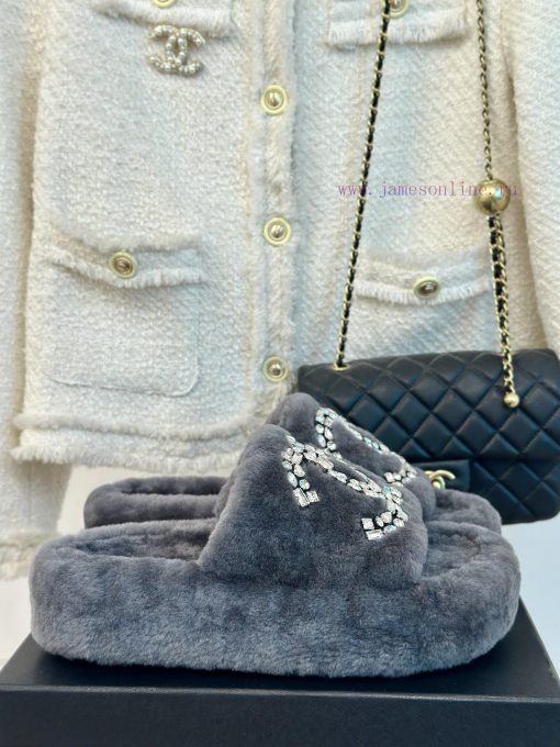 Chanel | Chanel Classic Double C Diamond Thick Bottom Hairy SlippersThe "First to Wear" seri6mv72zg0