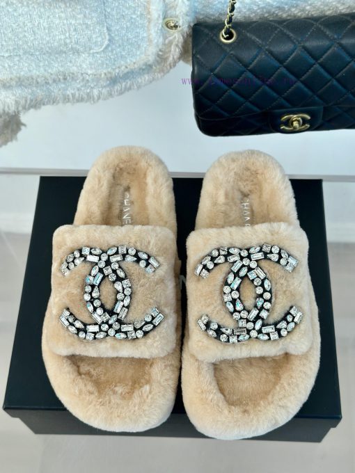 Chanel | Chanel Classic Double C Diamond Thick Bottom Hairy SlippersThe "First to Wear" seriypl1opnz - Image 5