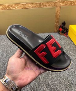 FENDI official website men's slippers and men's shoes are hot selling. The original version f3df2xk7
