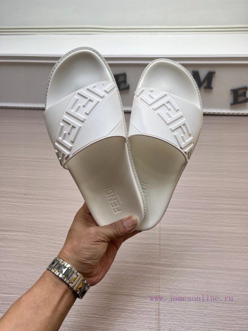 FENDI official website men's slippers and men's shoes are hot selling. The original version vqrz11q5 - Image 3