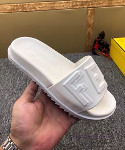 FENDI official website men's slippers and men's shoes are hot selling. The original version elyybuuc
