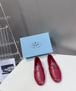 PRADA's new triangle logo fashion loafers - top-notch quality, super accurate style, retro fxw780cdg