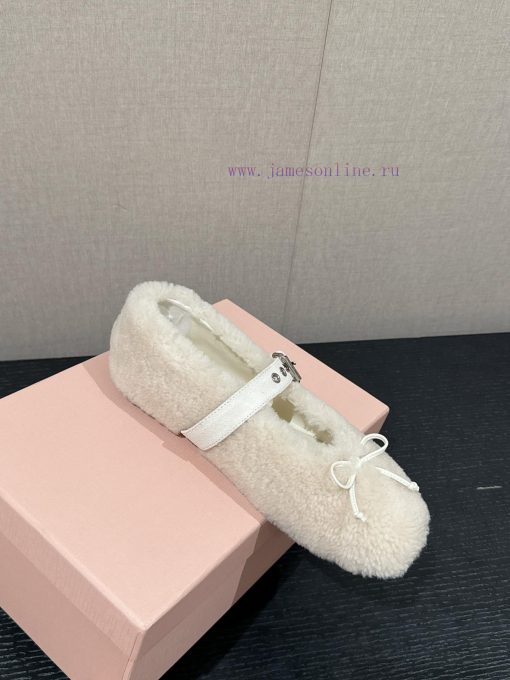 Top qualitymiumiu ss24new arrival～Miu Home 2024 Autumn/Winter New Hairy ShoesThe creamy ballmh8e0c9k - Image 5
