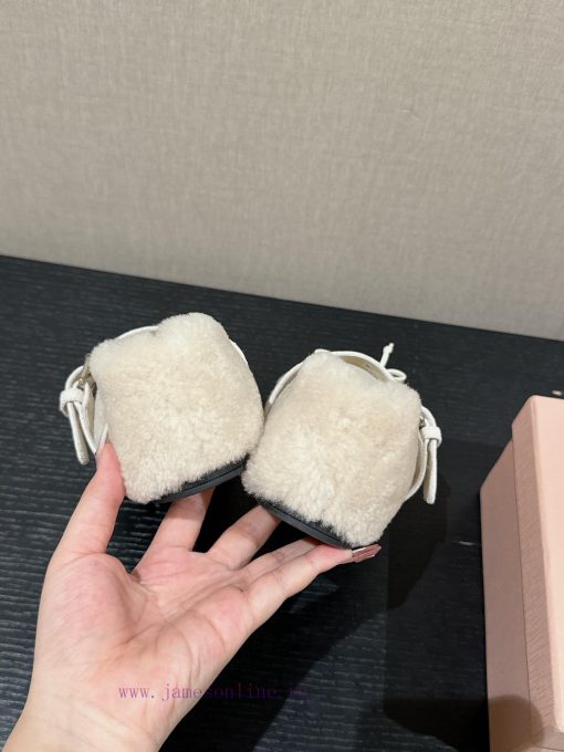 Top qualitymiumiu ss24new arrival～Miu Home 2024 Autumn/Winter New Hairy ShoesThe creamy ballmh8e0c9k - Image 8