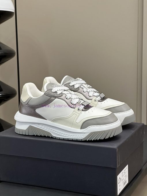 Versace  fw24 new arrival～Versace sports shoes new productsIt looks average, but it's comple1a2eyoj3
