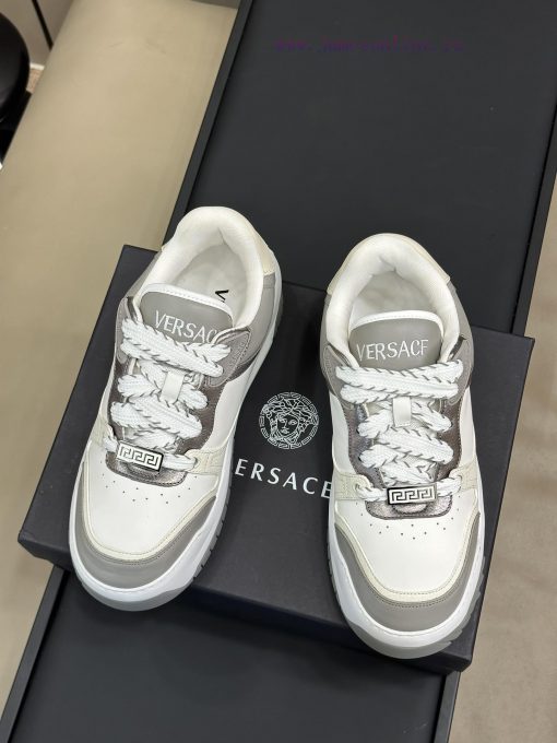 Versace  fw24 new arrival～Versace sports shoes new productsIt looks average, but it's comple1a2eyoj3 - Image 3