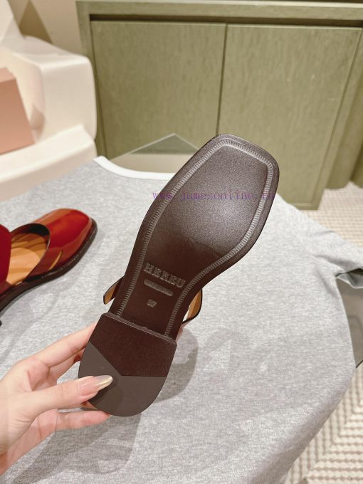 | ²⁰²4 𝐬𝐬  🤍🤎HEREU British minimalist motorcycle sandals with thick heels, round heads, anjk8p2x69 - Image 7