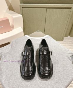 | ²⁰²4 𝐬𝐬  🤍🤎MIUMIU British minimalist motorcycle sandals with thick heels and round heads76014p3y