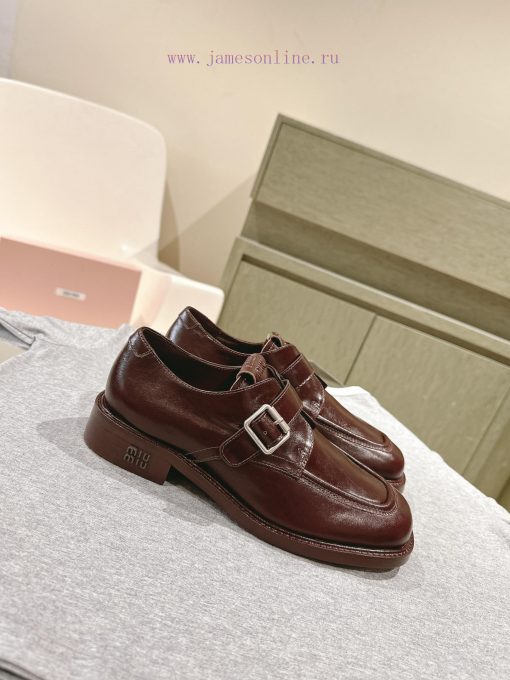 | ²⁰²4 𝐬𝐬  🤍🤎MIUMIU British minimalist motorcycle sandals with thick heels and round headspms0iqkk - Image 3