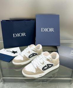 B57 low top full set packaging airplane boxDior's latest couple's casual shoes for spring anv68gbh1o