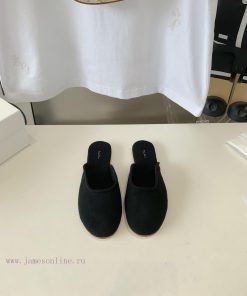 The Row Super Soft Sheepskin Half Slippers with 10000 RecommendationsThe texture that can bepy4iot1p