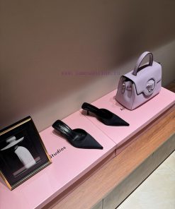 The most2024 New Product Saint Laurent Paris Show UpdateSaint Laurent pointed toe heelsThe wqwzo4q1x