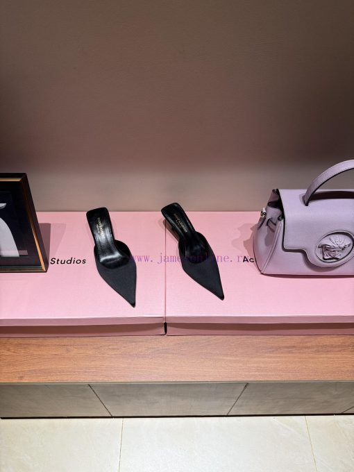 The most2024 New Product Saint Laurent Paris Show UpdateSaint Laurent pointed toe heelsThe wqwzo4q1x - Image 3