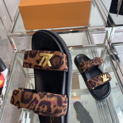 Top LV 2024 Spring/Summer New Collection focuses on beach sandals, hard goods, new purchasing3zs2dp6 - Image 6