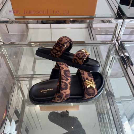 Top LV 2024 Spring/Summer New Collection focuses on beach sandals, hard goods, new purchasing3zs2dp6 - Image 8
