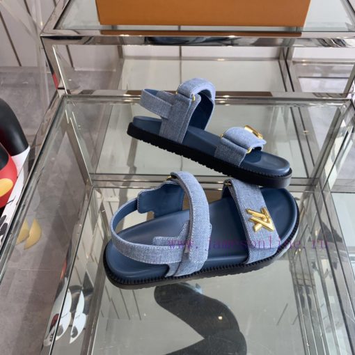 Top LV 2024 Spring/Summer New Collection focuses on beach sandals, hard goods, new purchasinqrj25xjw - Image 9