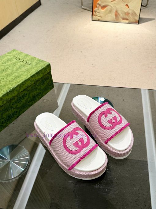 Full year shipment, Gucci's latest limited edition thick soled slippers of top quality are a328jduo8 - Image 3