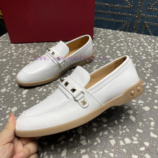 Valentino. The latest collection of Valentino features the most detailed and perfect classicrd2l88hb - Image 5