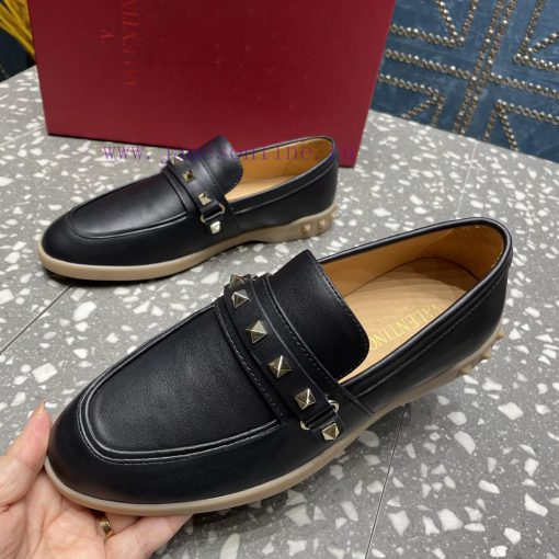 Valentino. The latest collection of Valentino features the most detailed and perfect classicawrxoo4j - Image 6