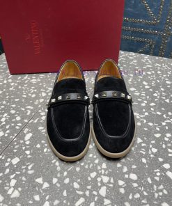 Valentino. The latest collection of Valentino features the most detailed and perfect classicj6e8skyv