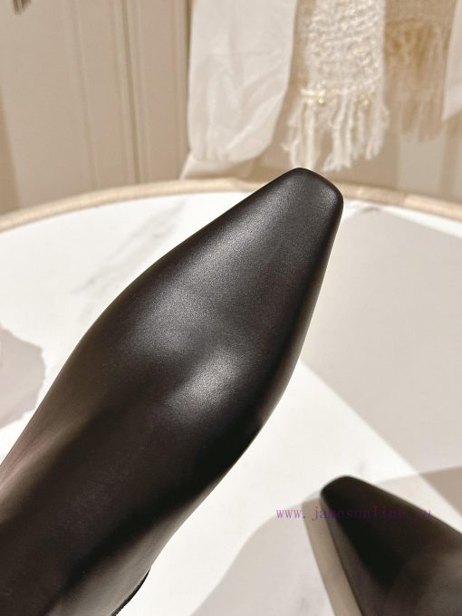 . The classic inspiration of the highest quality Brunello Cucinelli short boots in the markez753svky - Image 7