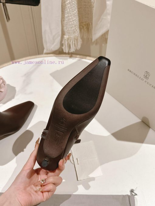 . The classic inspiration of the highest quality Brunello Cucinelli short boots in the markemndkw69q - Image 11
