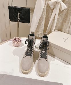 . The highest quality Brunello Cucinelli in the market is inspired by the classic design of 7b03ju6p