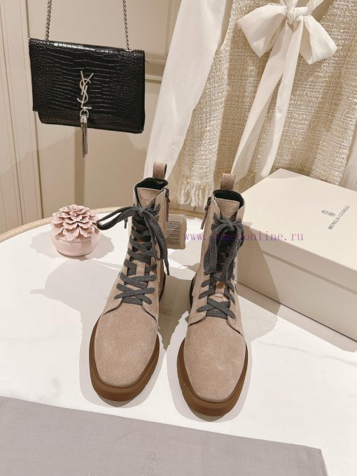 . The highest quality Brunello Cucinelli in the market is inspired by the classic design of vvi3ihdi