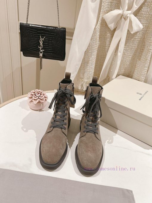 . The highest quality Brunello Cucinelli in the market is inspired by the classic design of xz0pjub7