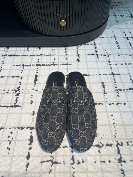 Gucci's classic horseclip slippers not only have a classic style, but also the latest colorsh0f3o6so - Image 2