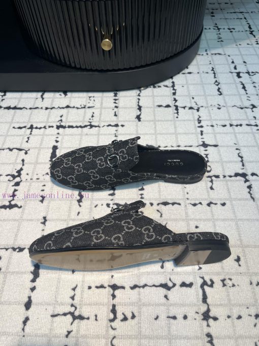 Gucci's classic horseclip slippers not only have a classic style, but also the latest colorsh0f3o6so - Image 5