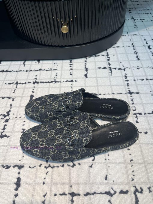 Gucci's classic horseclip slippers not only have a classic style, but also the latest colorsulynbbko - Image 4