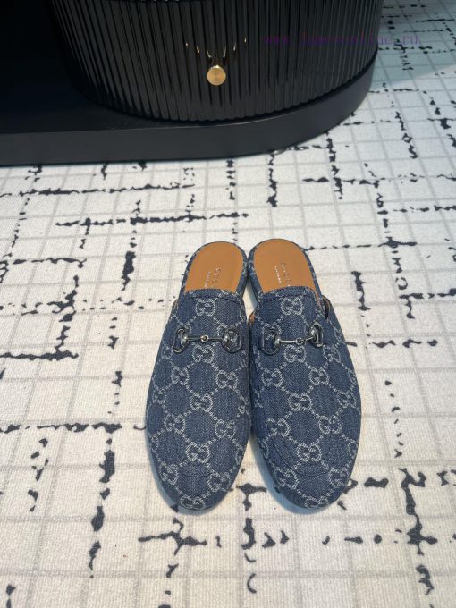 Gucci's classic horseclip slippers not only have a classic style, but also the latest colors05fnm1og
