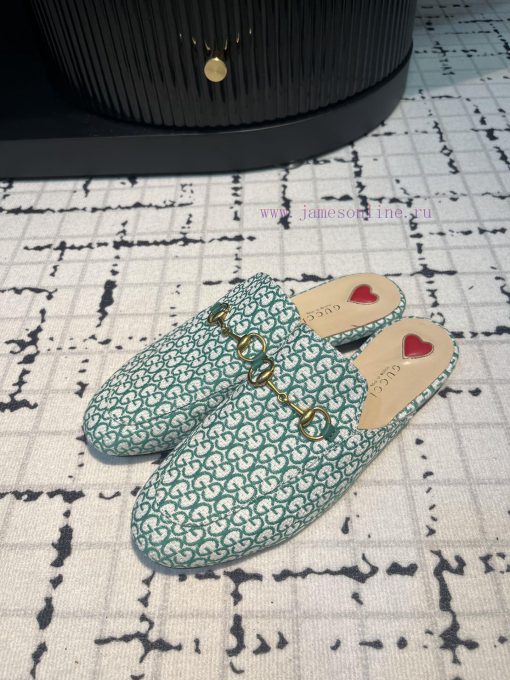 Gucci's classic horseclip slippers not only have a classic style, but also the latest colors5bguy2ox - Image 3