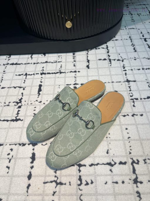 Gucci's classic horseclip slippers not only have a classic style, but also the latest colors9qaq3pac - Image 3