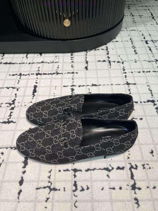Gucci's classic horseneck buckle loafers are not only classic in style, but also the latest a5oxf89k - Image 4