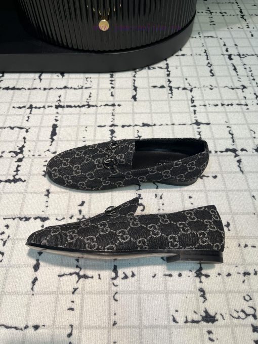 Gucci's classic horseneck buckle loafers are not only classic in style, but also the latest a5oxf89k - Image 5