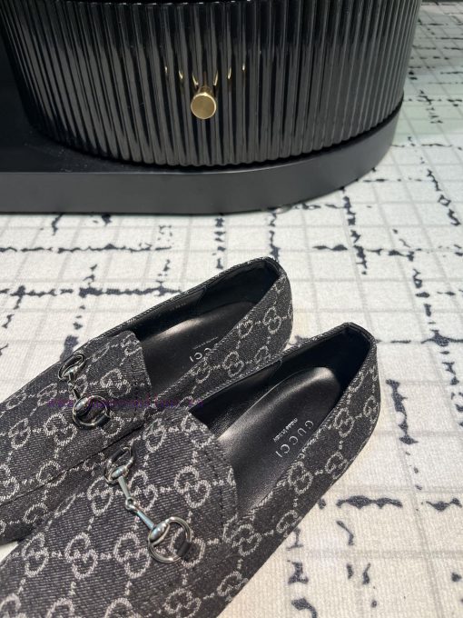 Gucci's classic horseneck buckle loafers are not only classic in style, but also the latest a5oxf89k - Image 7