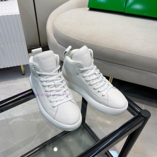 The original BottegaVeneta Bottega classic men's lace up short boots were developed with top1vm6x1bg - Image 4