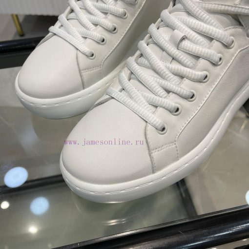 The original BottegaVeneta Bottega classic men's lace up short boots were developed with top1vm6x1bg - Image 8