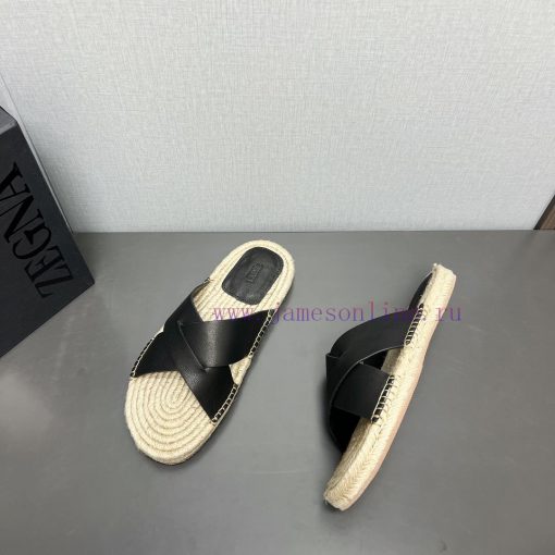 Male version of 'Top'Zegna 2024 vs Spring/Summer Casual CollectionMen's cross coolerThe iconf0o4e6y1 - Image 4